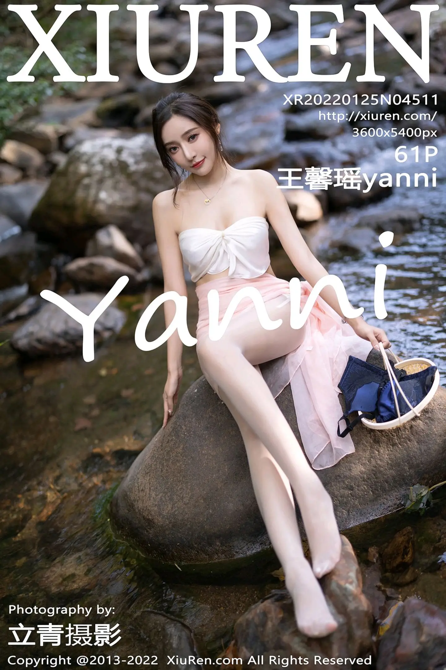 [XiuRen秀人网]VOL.4511 女神王馨瑶yanni户外小溪边淡色轻透服饰露火辣身材诱惑写真61P-秀人网官方网站